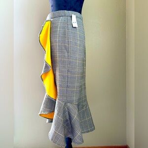 New York & Company black and yellow plaid ruffled skirt size 8